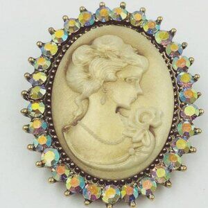 GOLD AND PINK CAMEO BROOCH WITH CRYSTAL GLASS RHINESTONE
